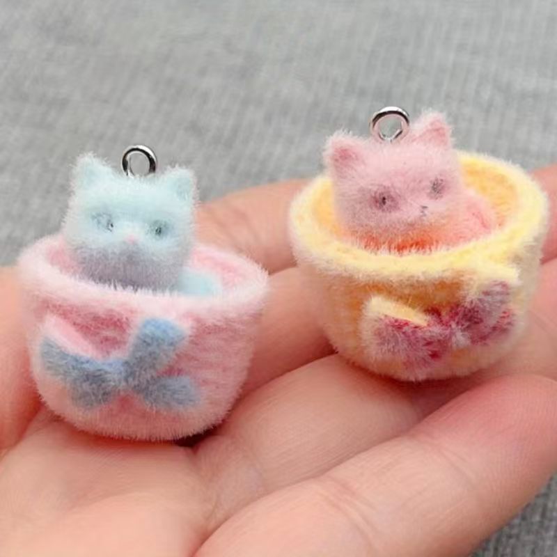 Resin Art Gift Ideas - 4pcs 3D plush resin cat pendant,