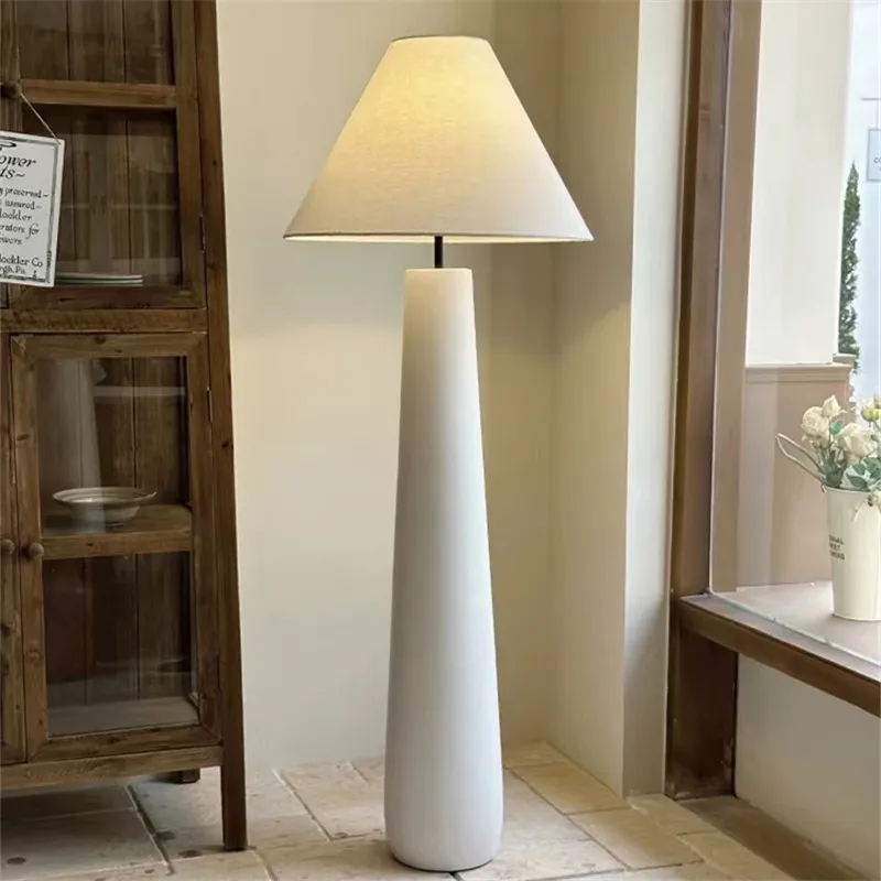 Wabi Sabi White Mushroom Stand - đánh giá và giá Resin Art Floor Design